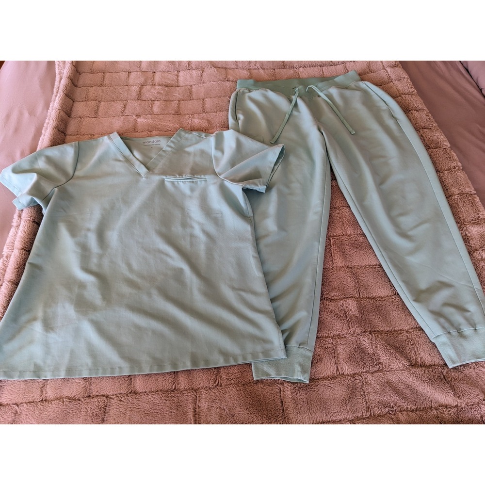 Mandala Women Mint Green Scrub Set V-Neck Top Jogger Pants Large Equa-Tek